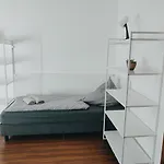 Monteurwohnung Messewohnung Sued Grenze Duesseldorf 6 Personen 아파트