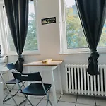 Monteurwohnung Messewohnung Sued Grenze Duesseldorf 6 Personen * 뒤스부르크