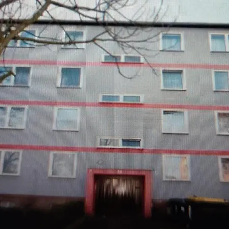 Monteurwohnung Messewohnung Sued Grenze Duesseldorf 6 Personen Διαμέρισμα