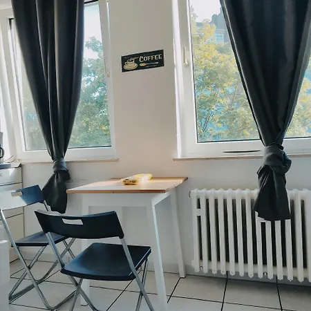 Monteurwohnung Messewohnung Sued Grenze Duesseldorf 6 Personen * Duisburg