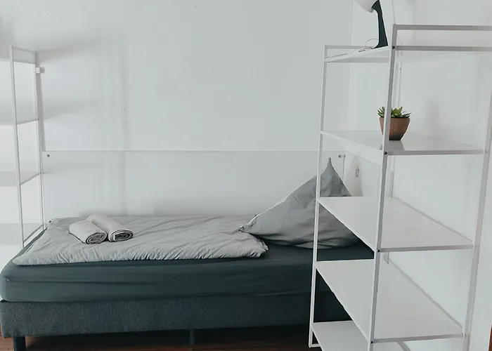 Monteurwohnung Messewohnung Sued Grenze Duesseldorf 6 Personen Apartman